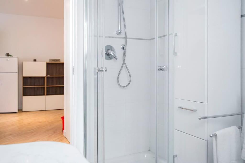 B&B Gocciadoro 26 Nuovo, Climatizzato, Zona Ospedale, Posto Auto Тренто Экстерьер фото