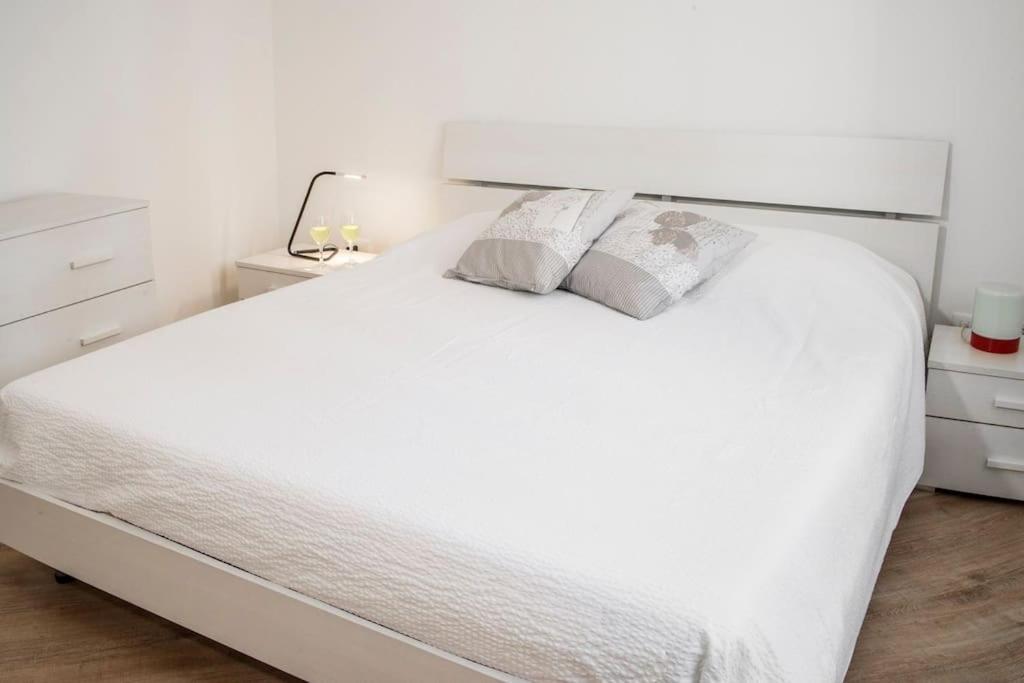 B&B Gocciadoro 26 Nuovo, Climatizzato, Zona Ospedale, Posto Auto Тренто Экстерьер фото