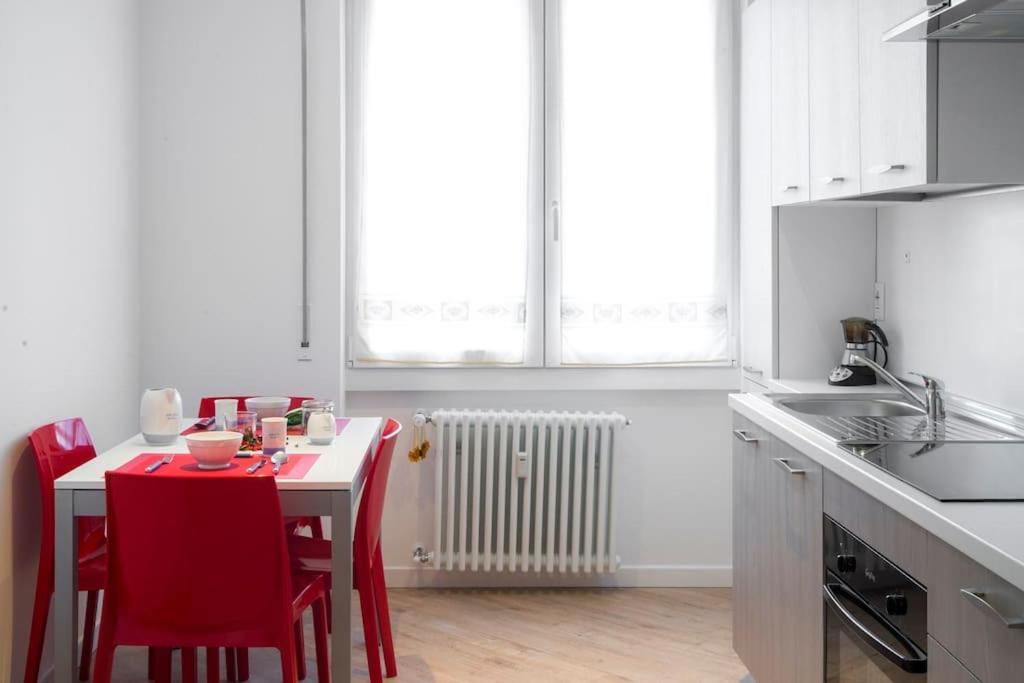 B&B Gocciadoro 26 Nuovo, Climatizzato, Zona Ospedale, Posto Auto Тренто Экстерьер фото