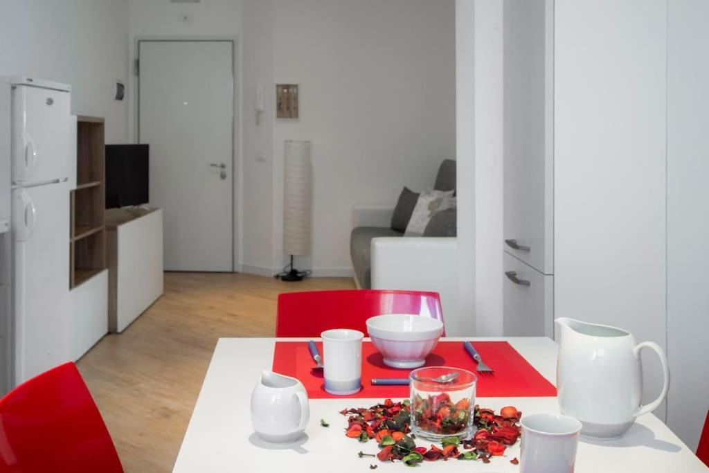B&B Gocciadoro 26 Nuovo, Climatizzato, Zona Ospedale, Posto Auto Тренто Экстерьер фото